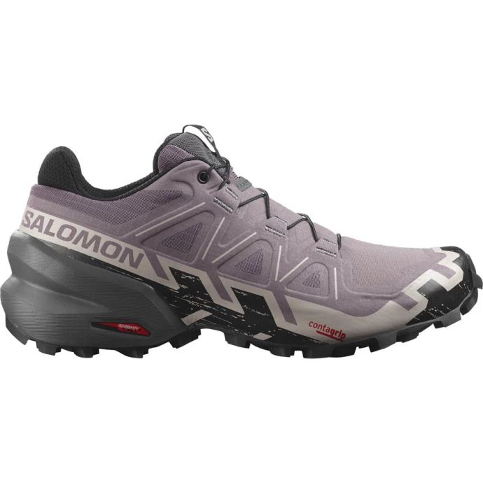 Finding the Right Footwear for Dog Agility Competitors: Comfort, Support, and Performance.